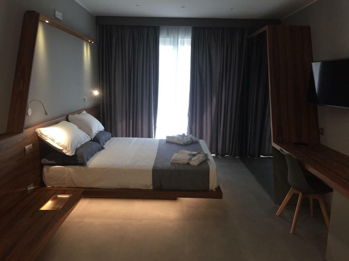 B&B Rakel Home มิลาซโซ ภายนอก รูปภาพ
